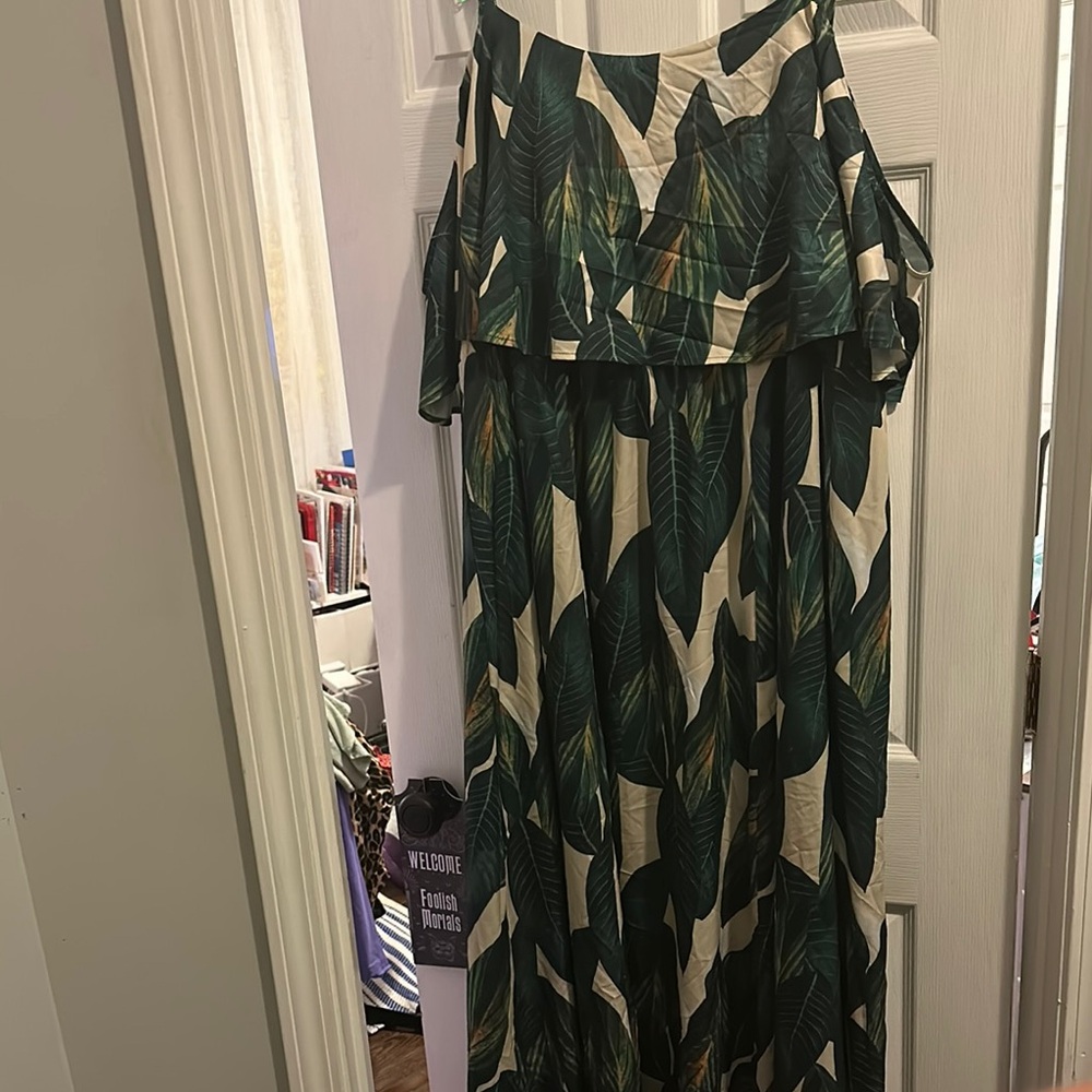 Tropical Leaf Print Maxi Dress